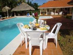 Guest House La Casa de James y Rafa Pool Guest House La Casa de James y Rafa Pool